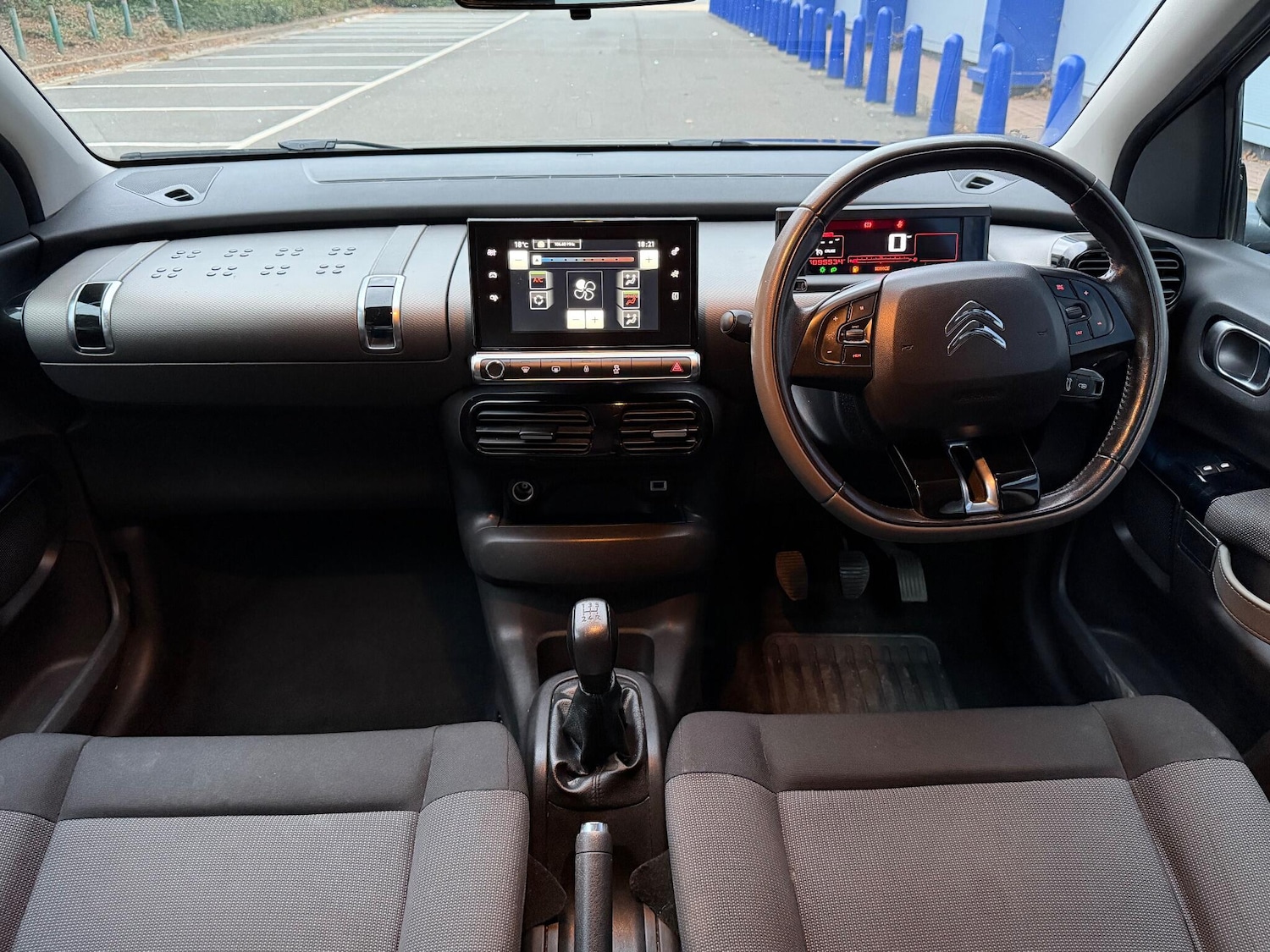 Used Citroen C4 Cactus 2015 for sale - 76151847: Photo 3