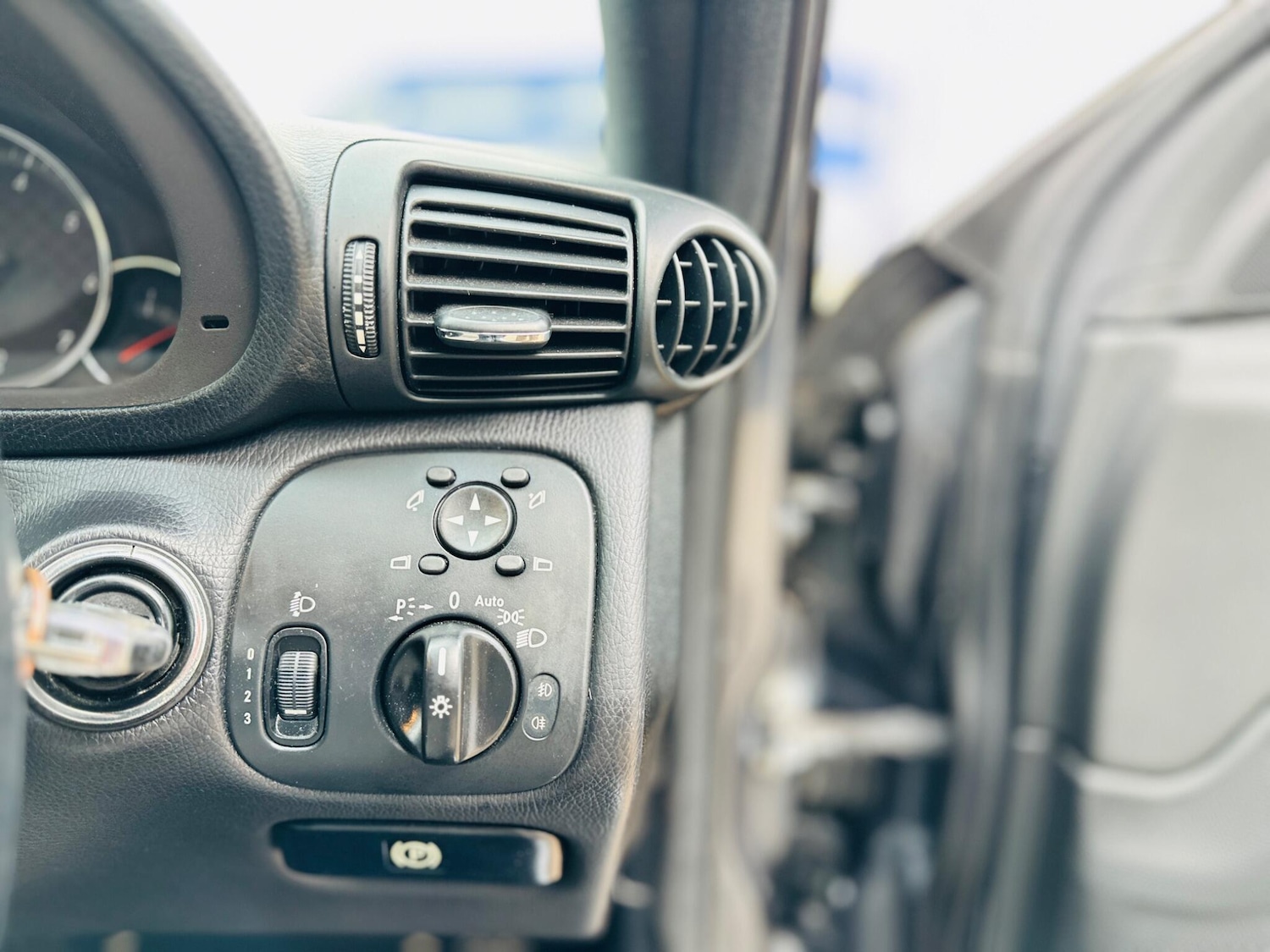 Used Mercedes-Benz CLC Class 2009 for sale - 77320951: Photo 16