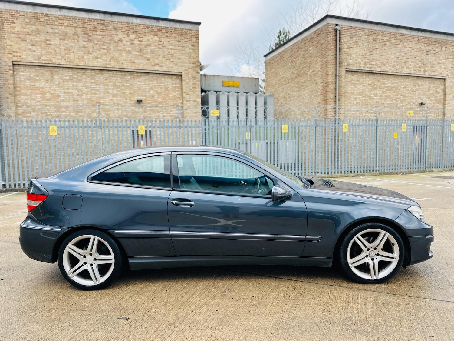 Used Mercedes-Benz CLC Class 2009 for sale - 77320951: Photo 42