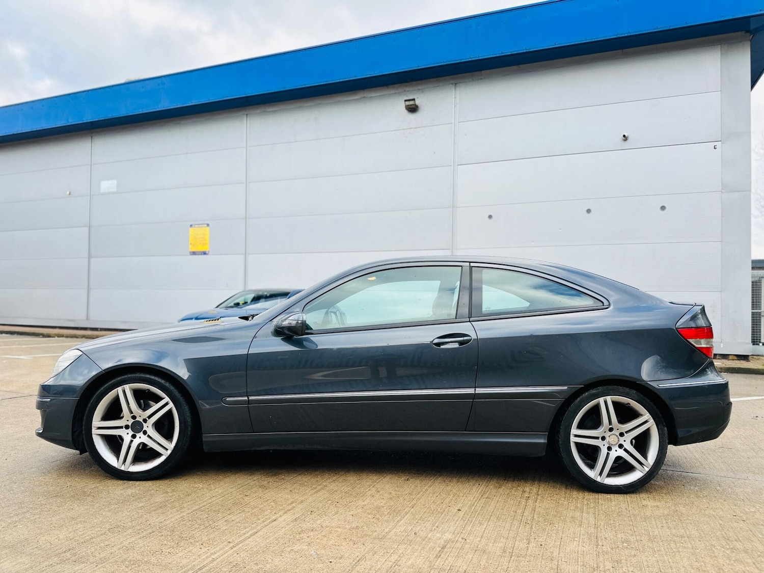 Used Mercedes-Benz CLC Class 2009 for sale - 77320951: Photo 9