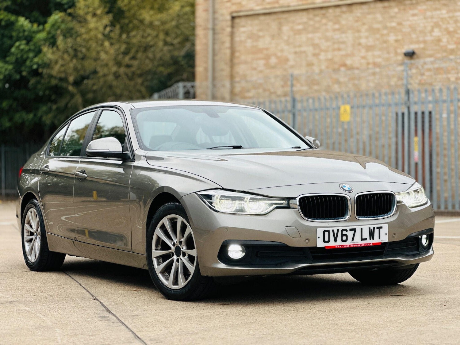 Used BMW 3 Series 2017 for sale - 76238623: Photo 1