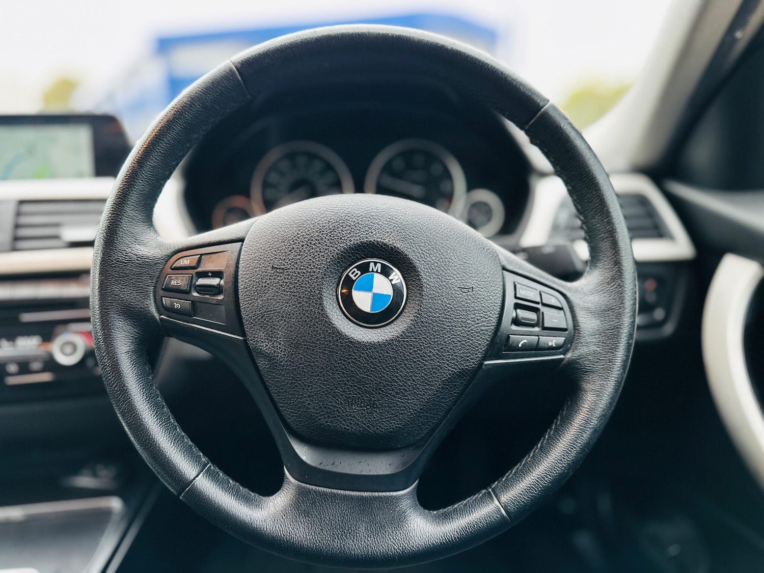 Used BMW 3 Series 2017 for sale - 76238623: Photo 14