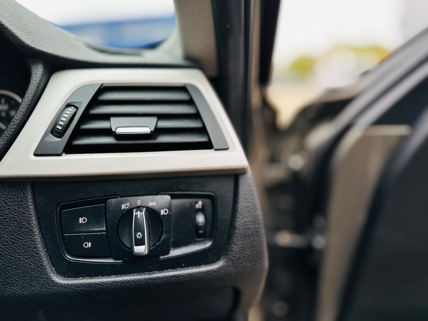 Used BMW 3 Series 2017 for sale - 76238623: Photo 16