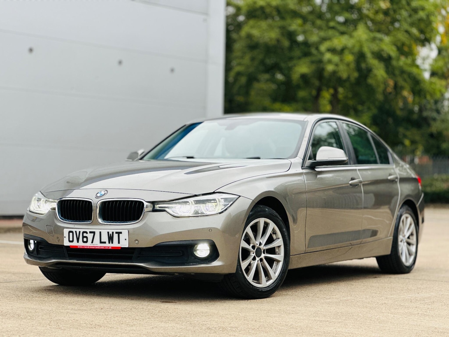 Used BMW 3 Series 2017 for sale - 76238623: Photo 2