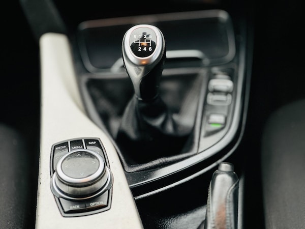 Used BMW 3 Series 2017 for sale - 76238623: Photo 20