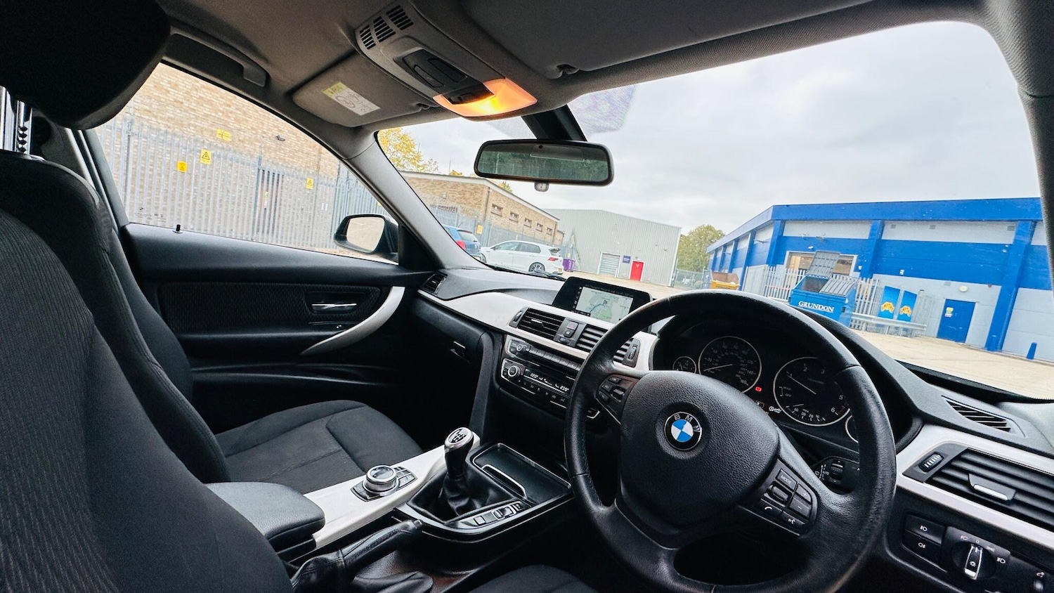 Used BMW 3 Series 2017 for sale - 76238623: Photo 24