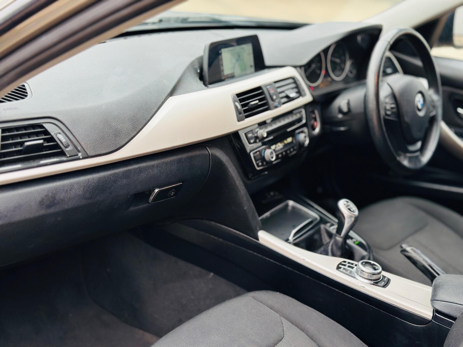 Used BMW 3 Series 2017 for sale - 76238623: Photo 25