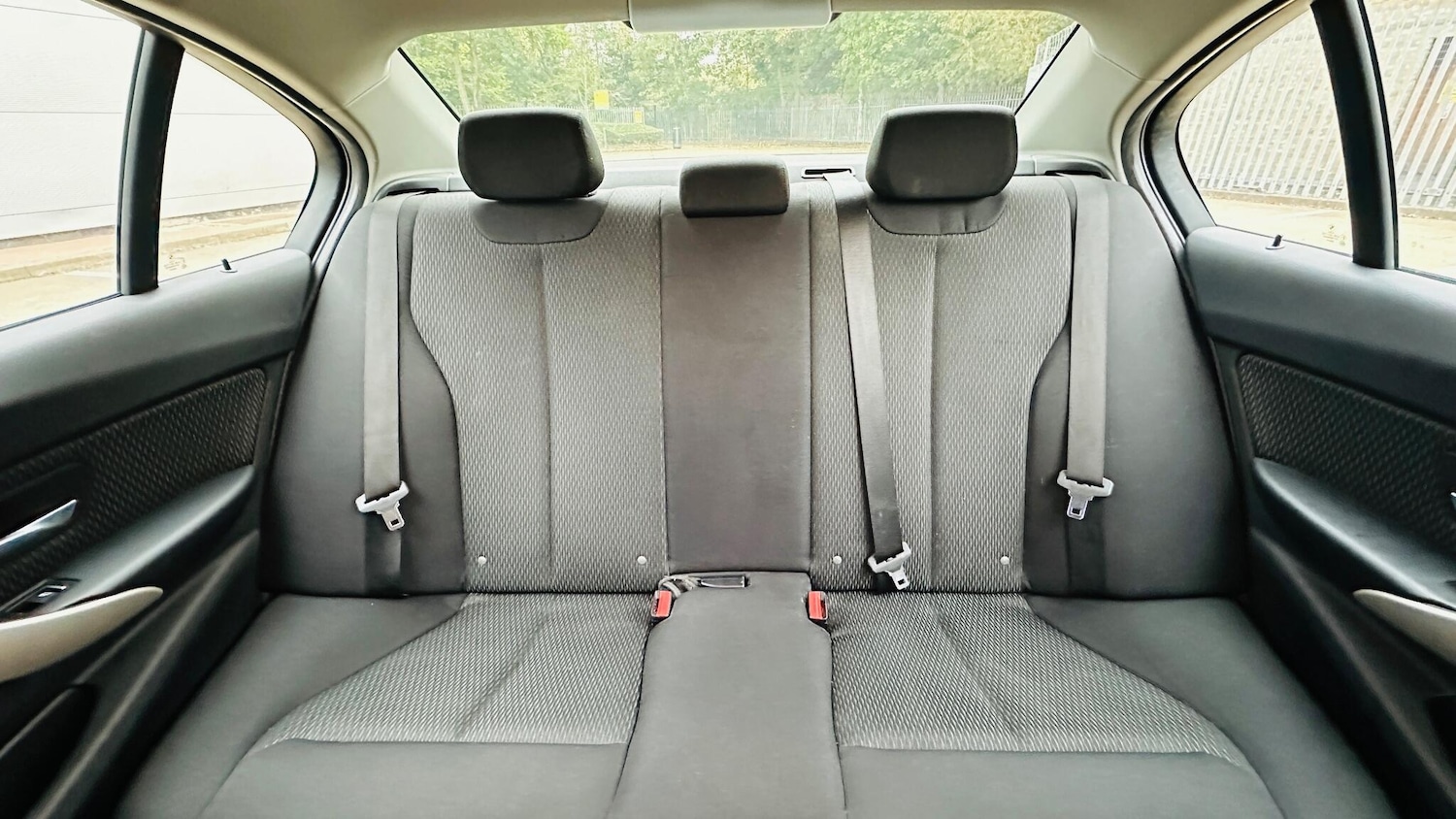 Used BMW 3 Series 2017 for sale - 76238623: Photo 35