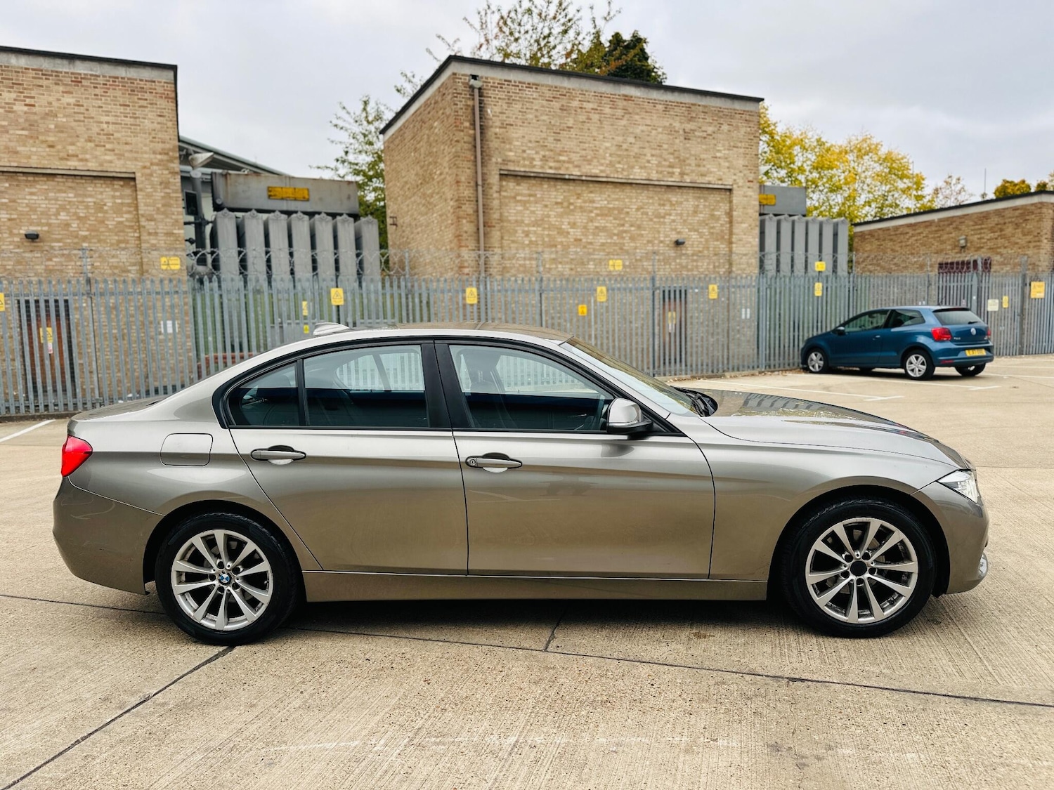 Used BMW 3 Series 2017 for sale - 76238623: Photo 43