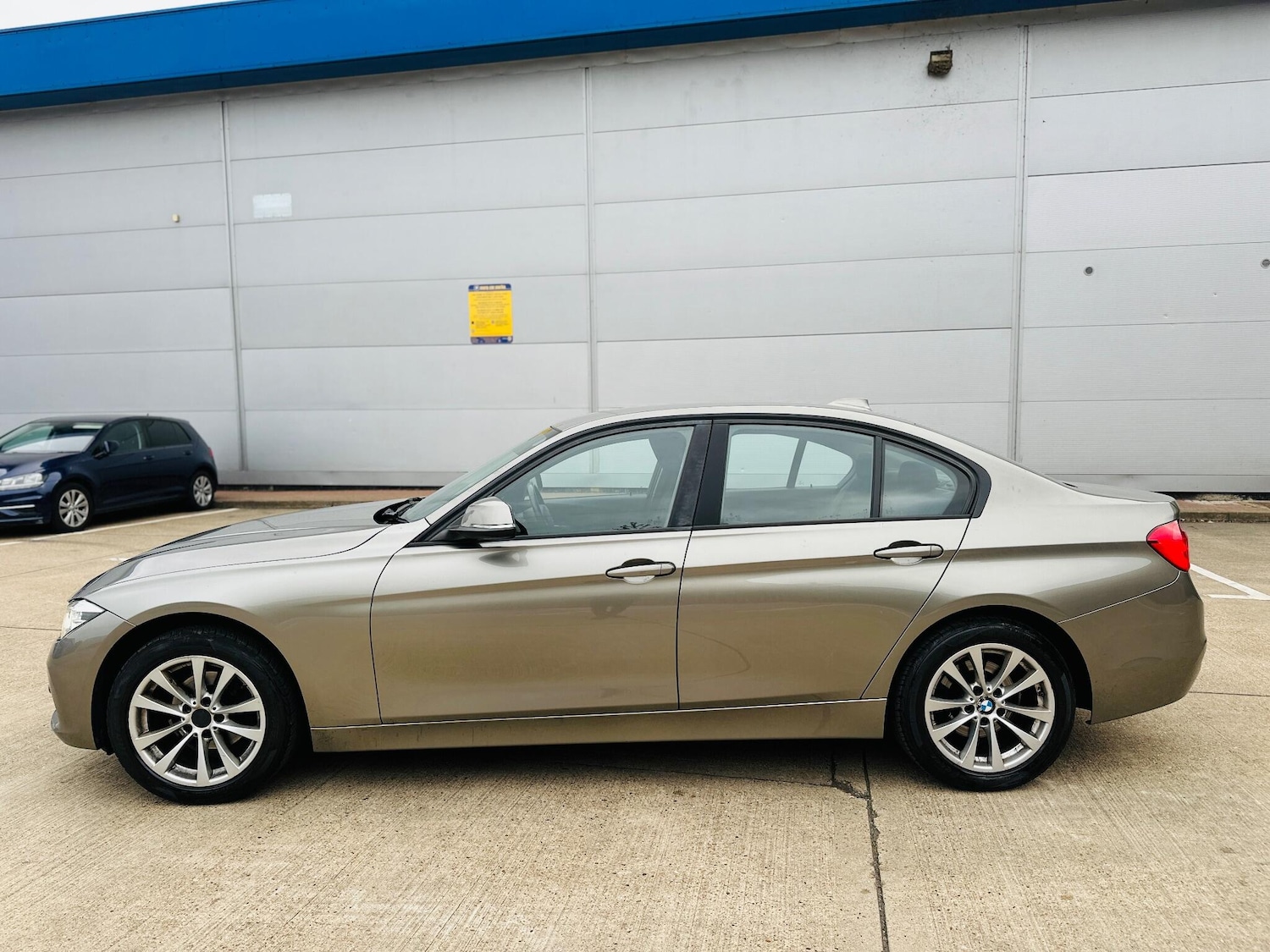 Used BMW 3 Series 2017 for sale - 76238623: Photo 44
