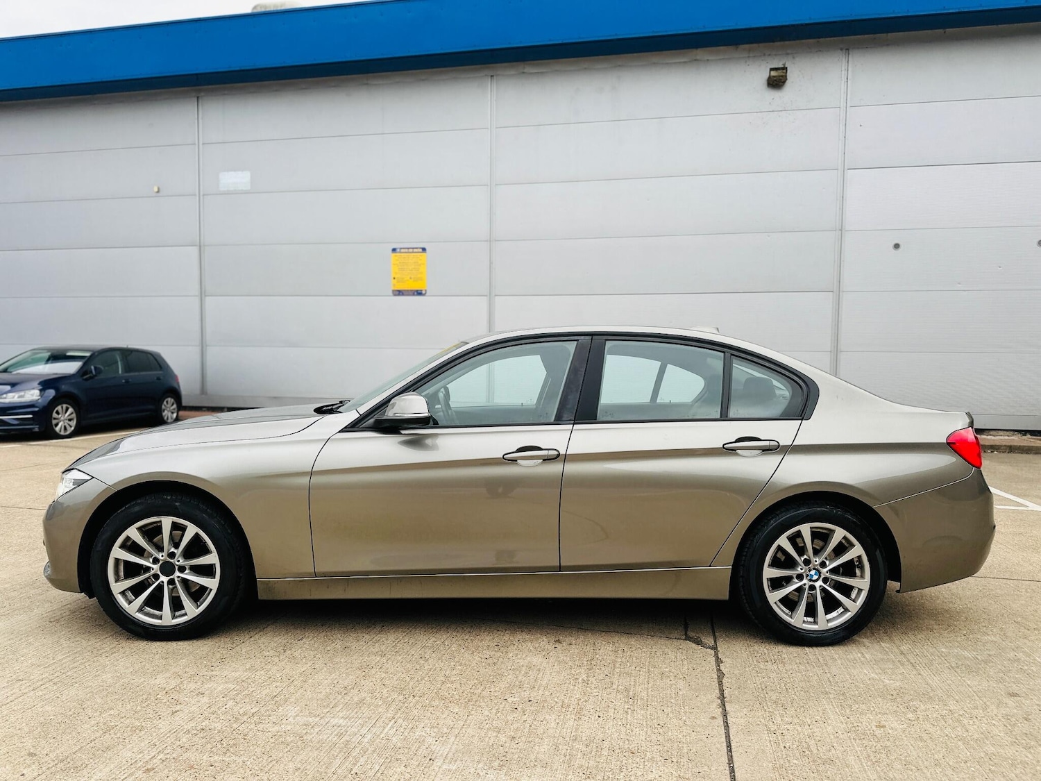 Used BMW 3 Series 2017 for sale - 76238623: Photo 9
