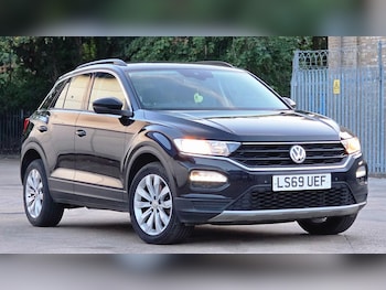 Used Volkswagen T-Roc 2019 for sale - 79496786: Photo