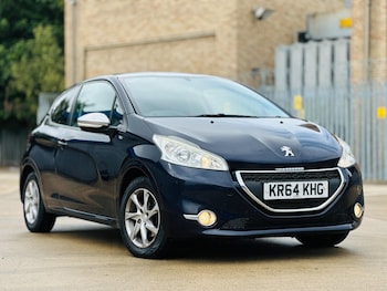 Peugeot - 208