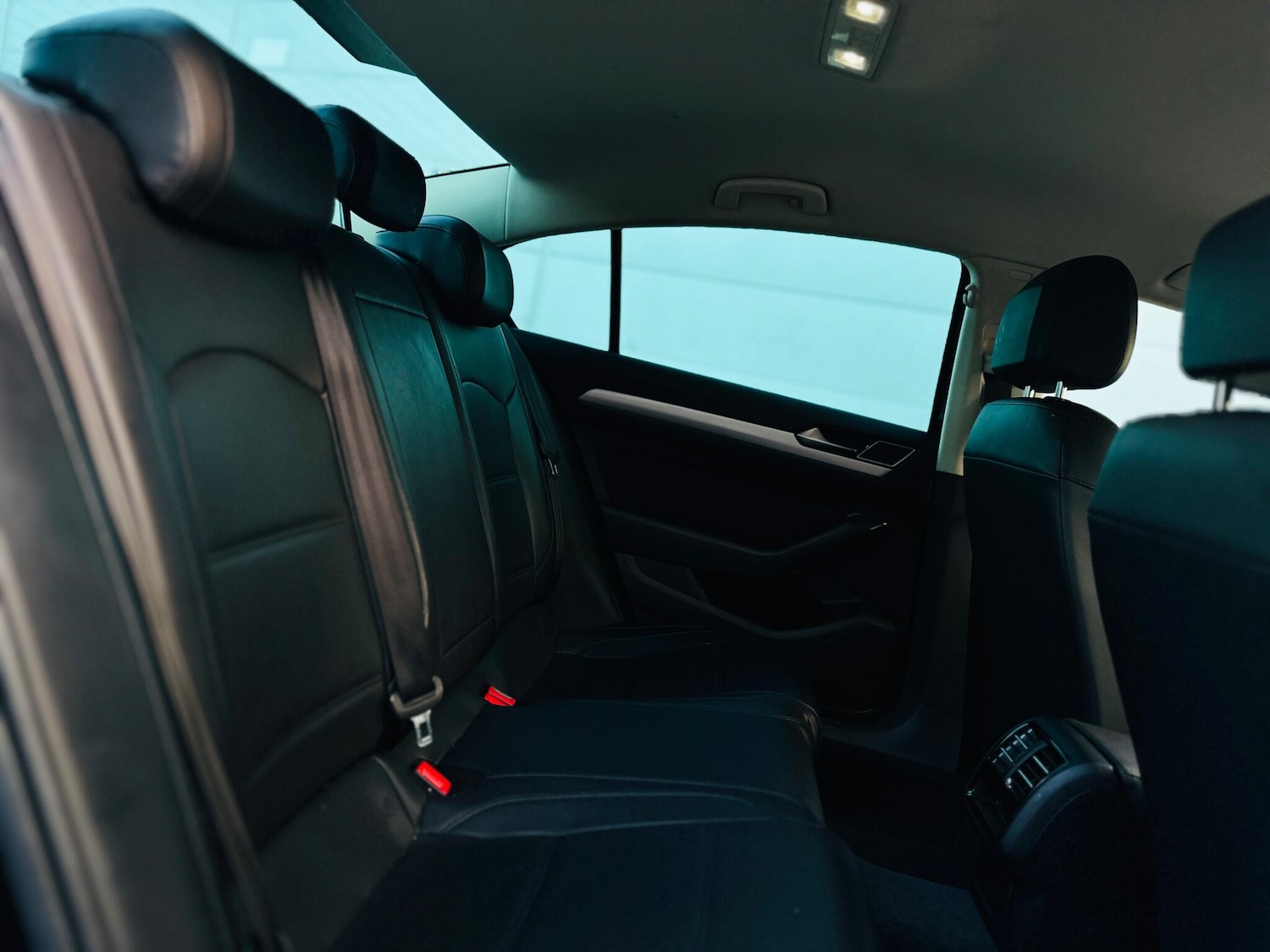 Used Volkswagen Passat 2016 for sale - 77215195: Photo 56