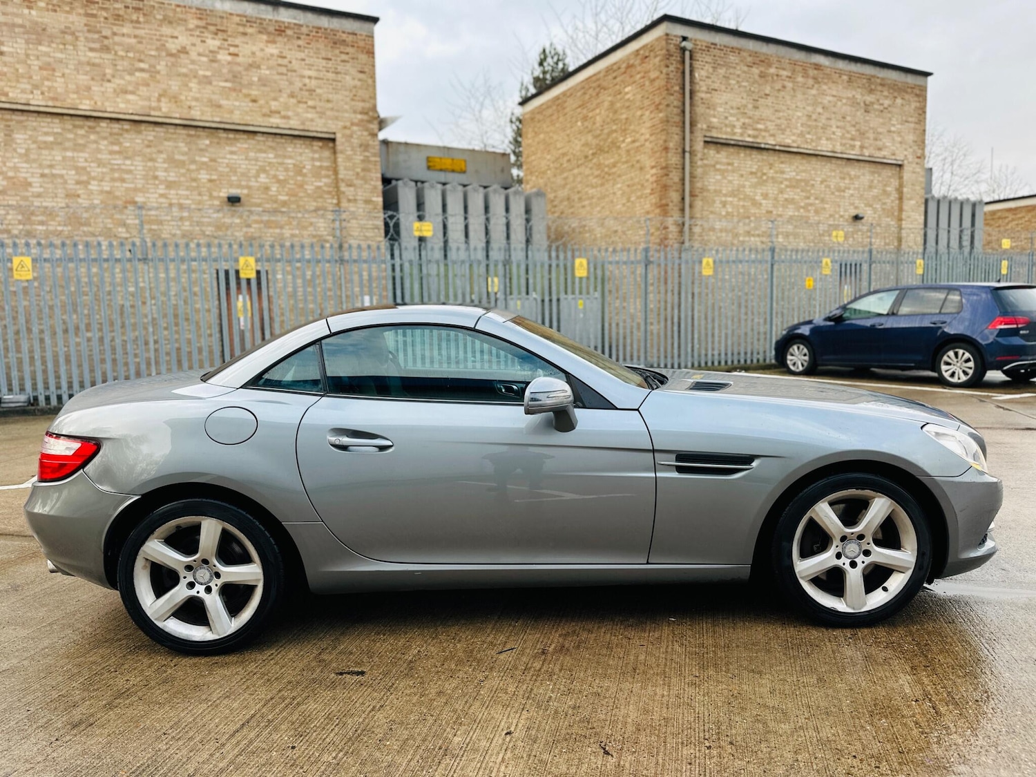 Used Mercedes-Benz SLK 2011 for sale - 77305196: Photo 12