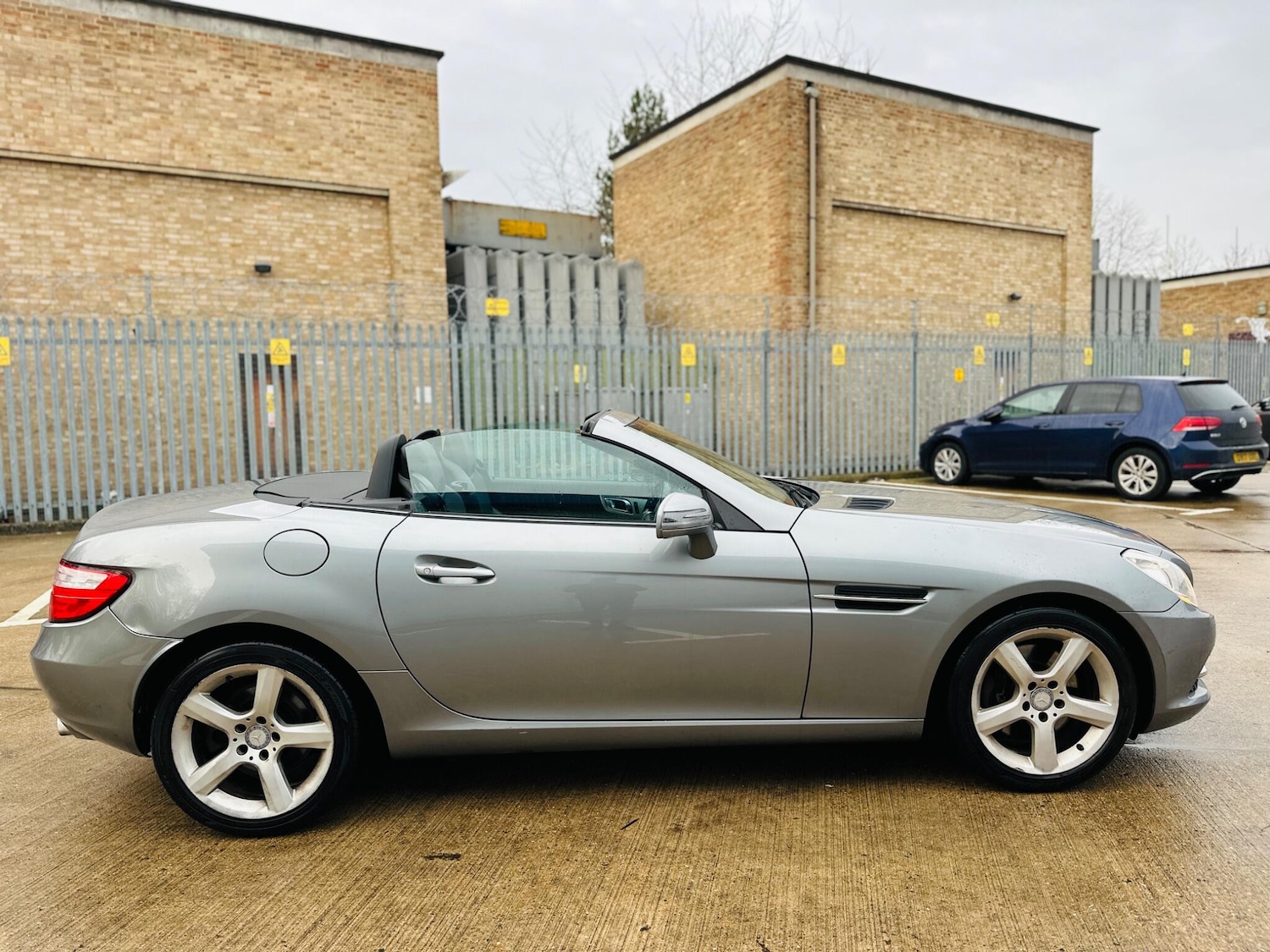 Used Mercedes-Benz SLK 2011 for sale - 77305196: Photo 13