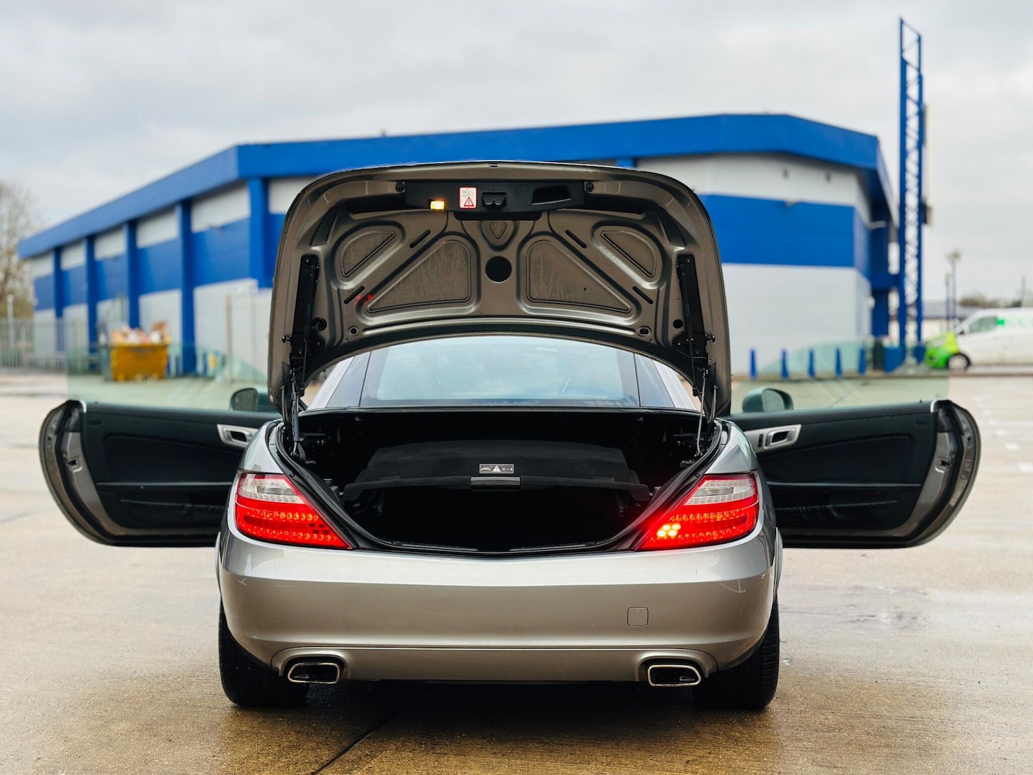 Used Mercedes-Benz SLK 2011 for sale - 77305196: Photo 19