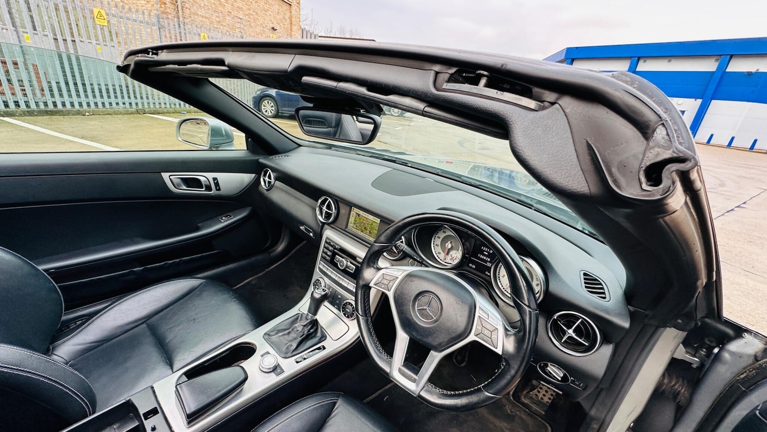 Used Mercedes-Benz SLK 2011 for sale - 77305196: Photo 33