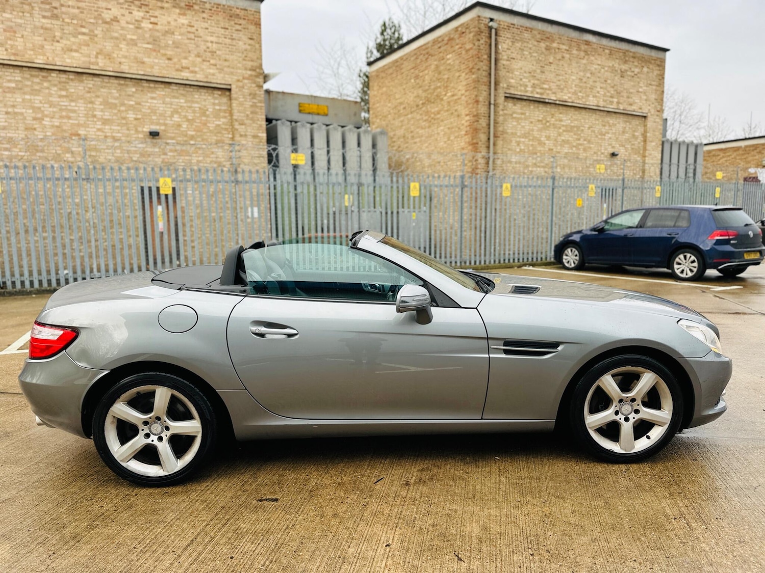 Used Mercedes-Benz SLK 2011 for sale - 77305196: Photo 51