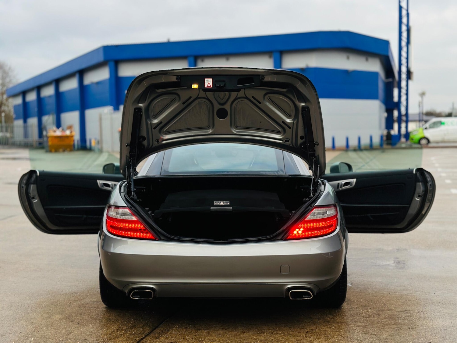 Used Mercedes-Benz SLK 2011 for sale - 77305196: Photo 57