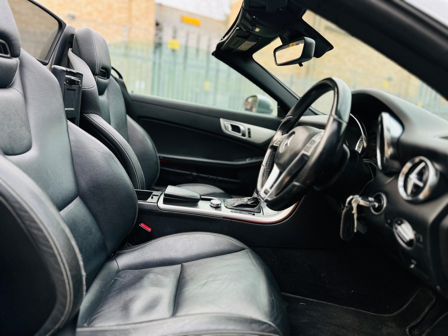 Used Mercedes-Benz SLK 2011 for sale - 77305196: Photo 60