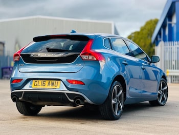 Used Volvo V40 2016 for sale - 75949766: Photo