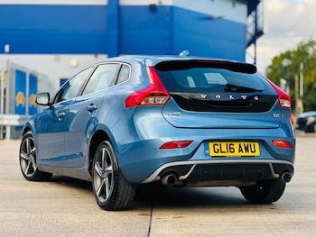 Used Volvo V40 2016 for sale - 75949766: Photo