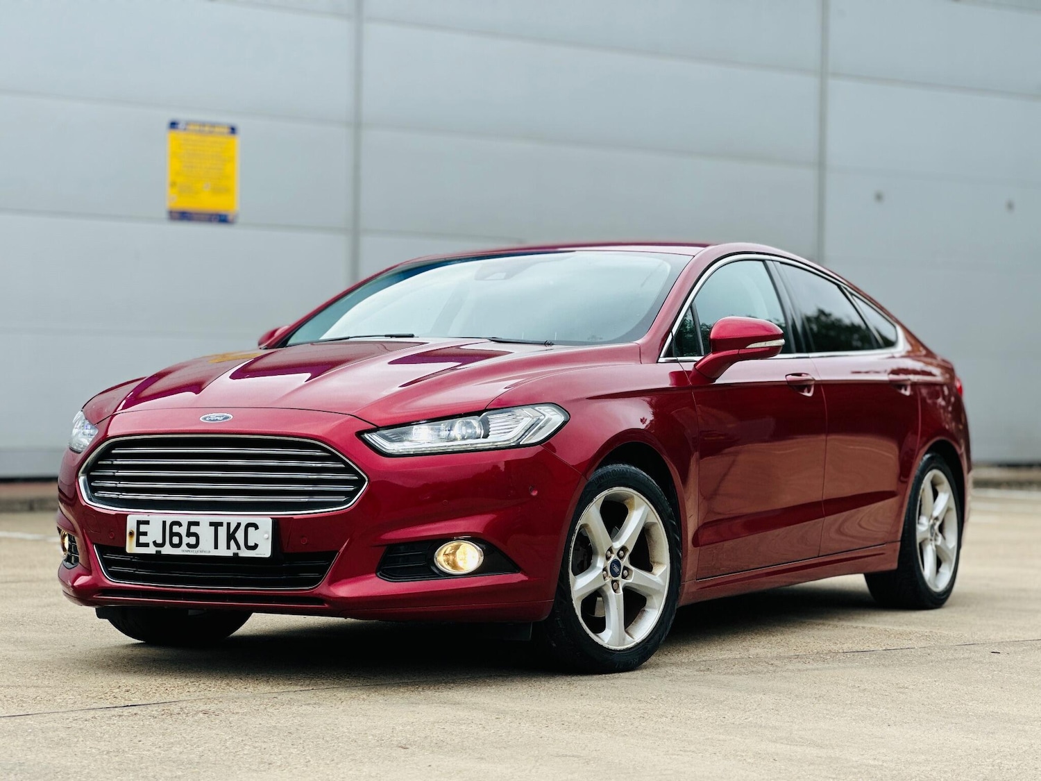 Used Ford Mondeo 2015 for sale - 77029555: Photo 2