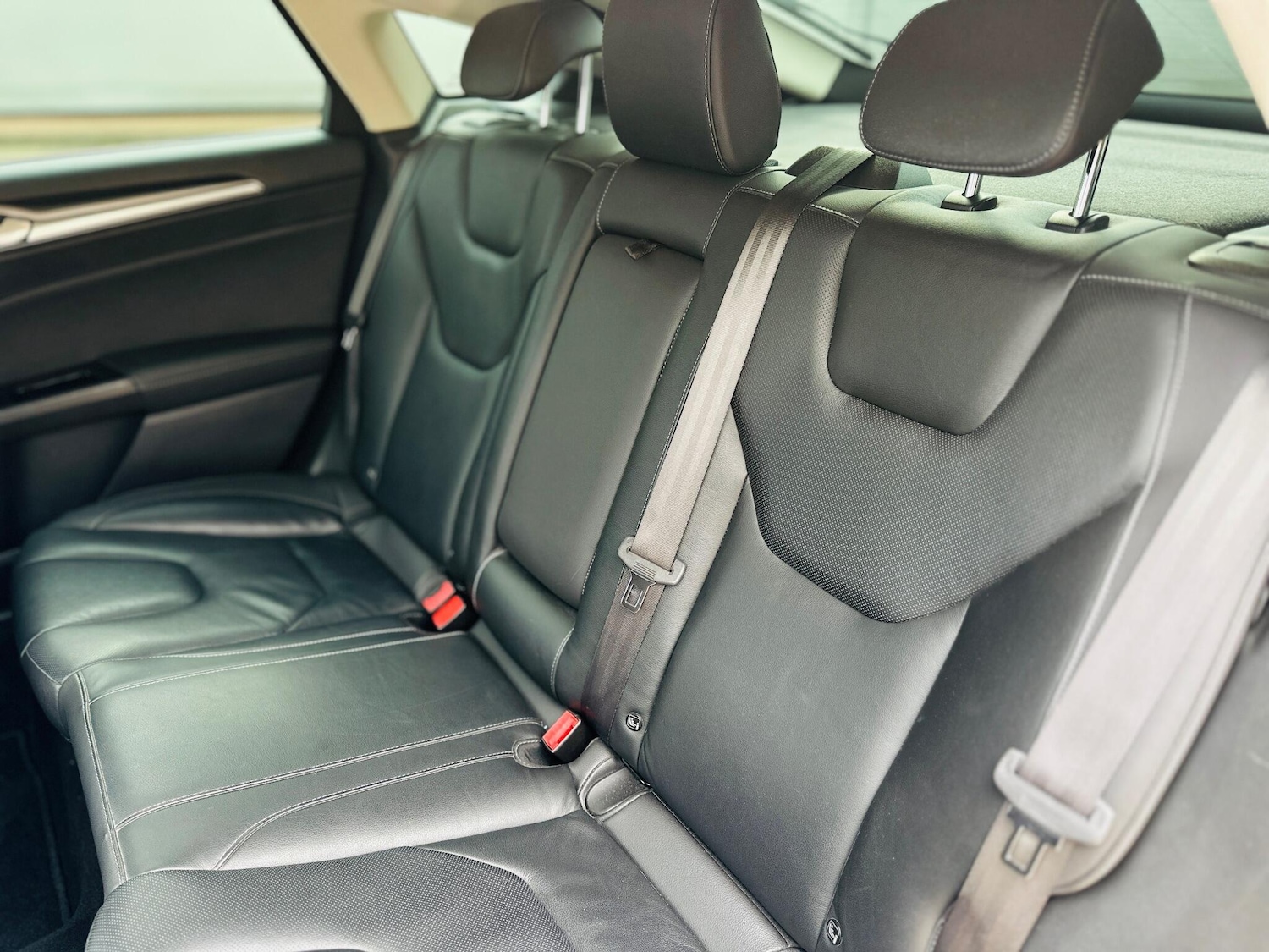 Used Ford Mondeo 2015 for sale - 77029555: Photo 31