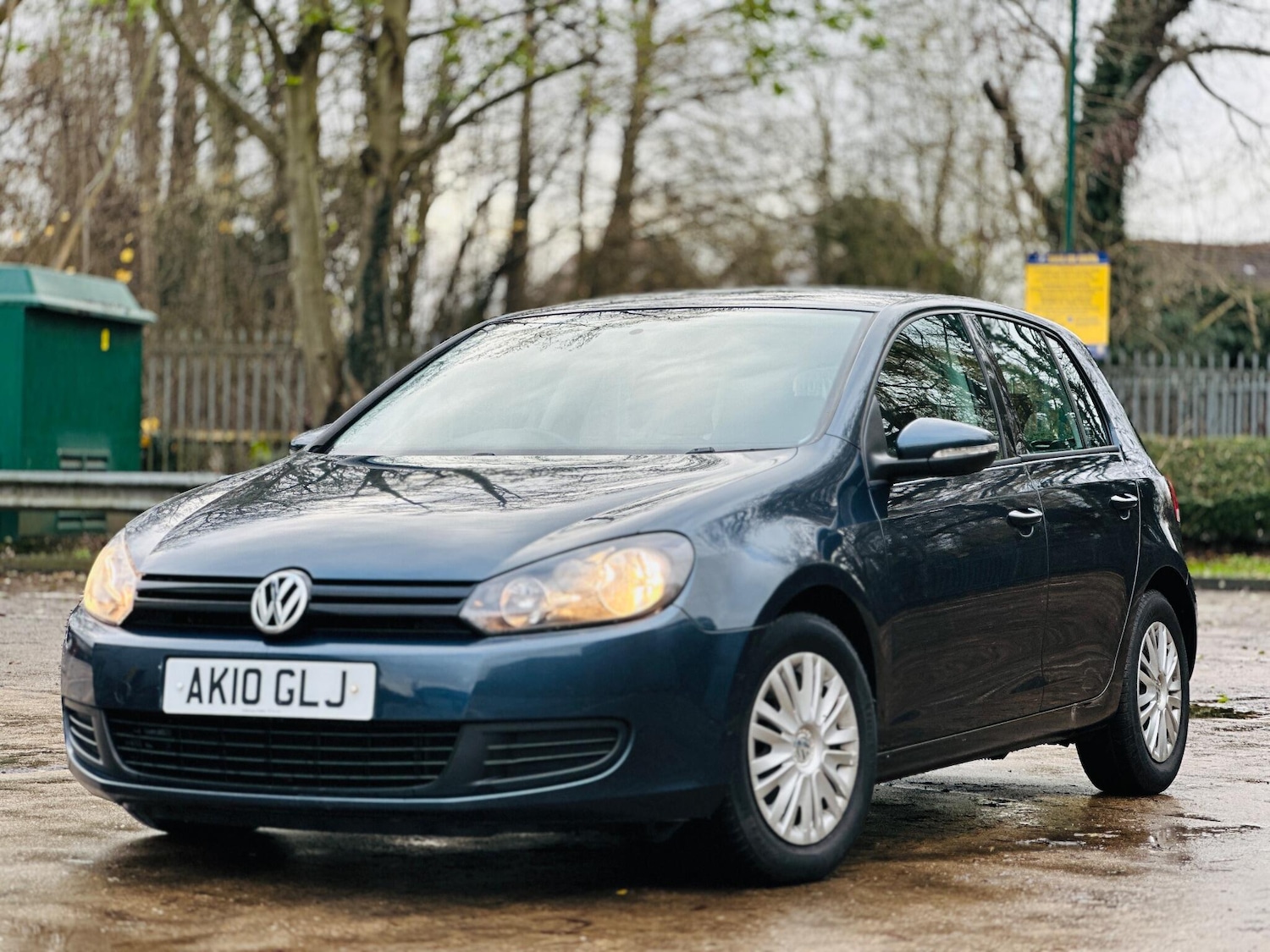 Used Volkswagen Golf 2010 for sale - 76926311: Photo 2