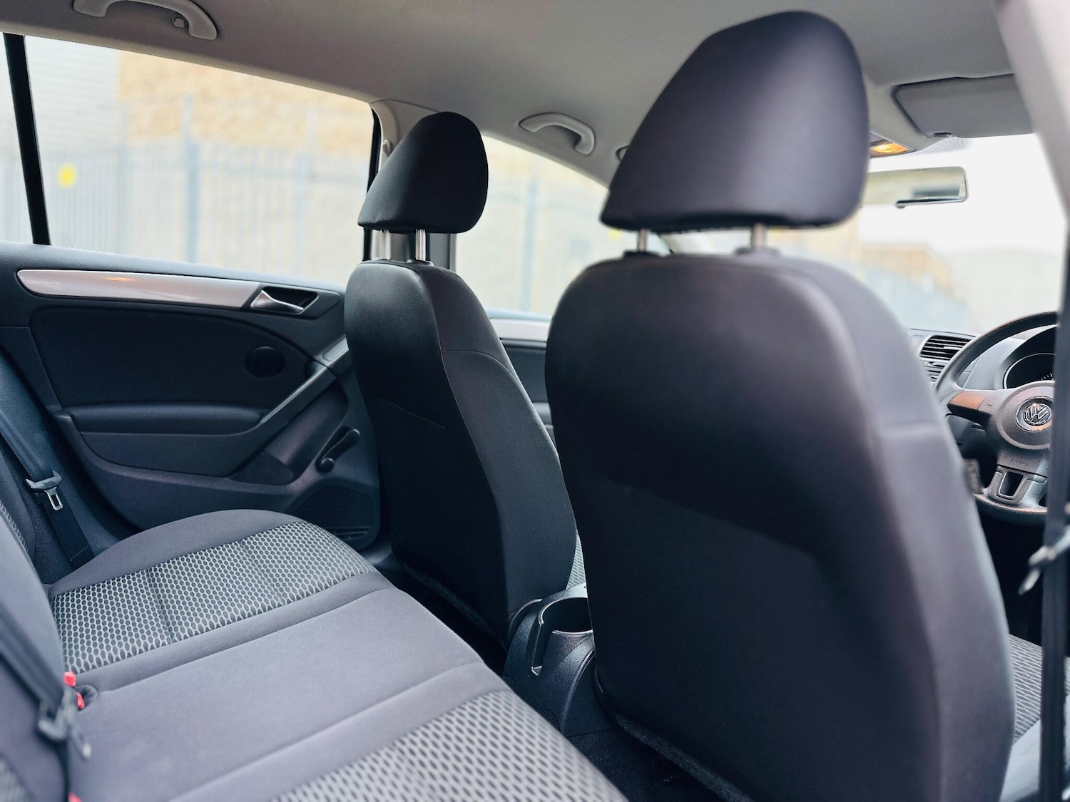 Used Volkswagen Golf 2010 for sale - 76926311: Photo 29