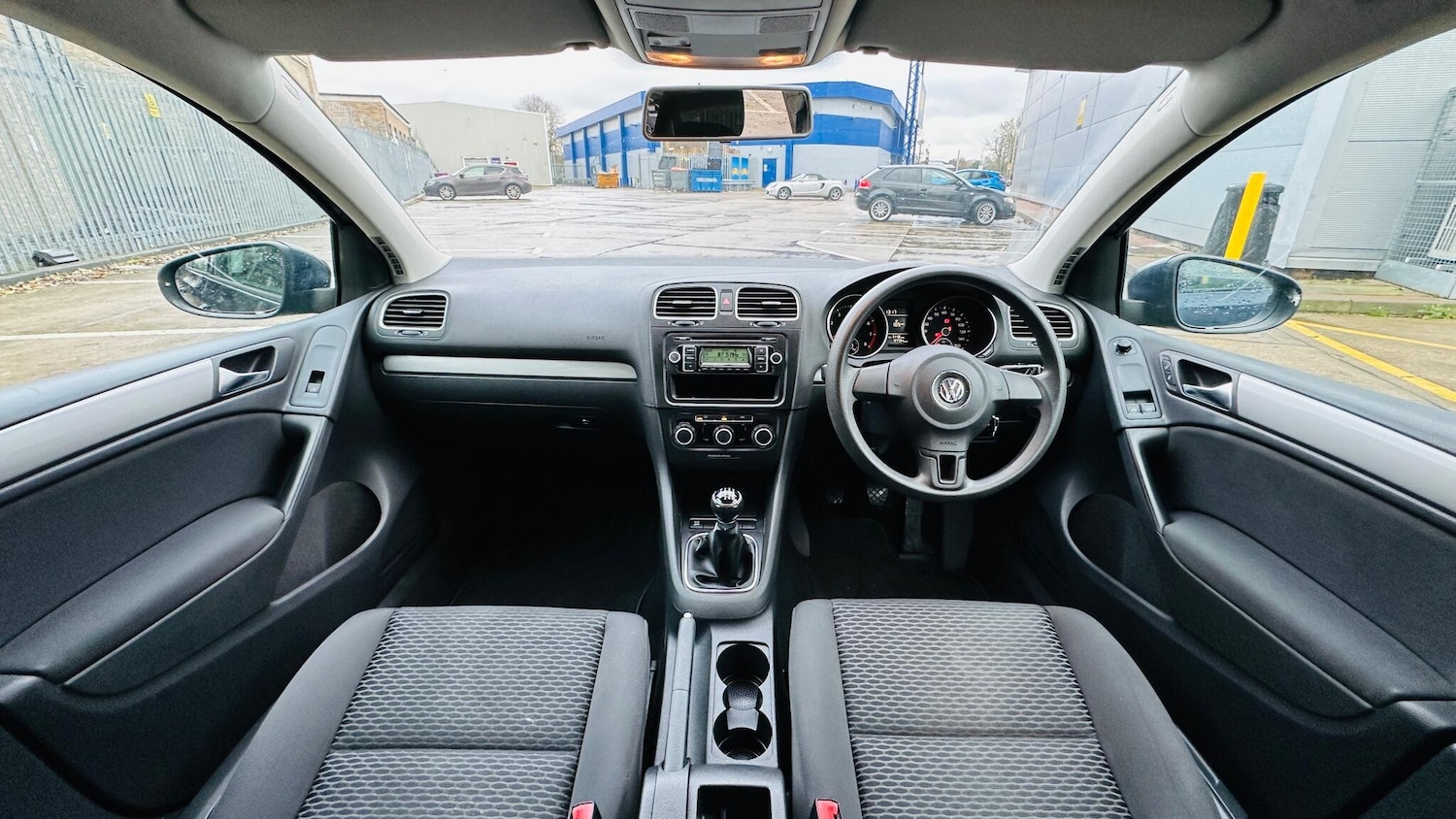 Used Volkswagen Golf 2010 for sale - 76926311: Photo 3