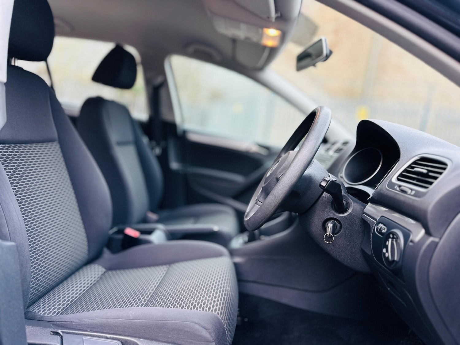 Used Volkswagen Golf 2010 for sale - 76926311: Photo 49