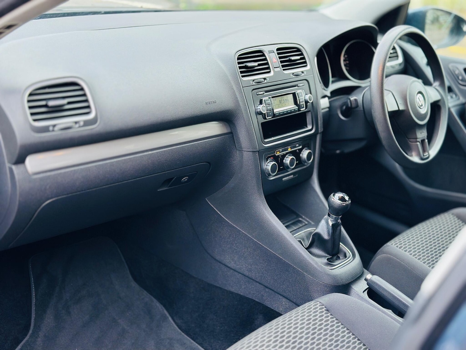 Used Volkswagen Golf 2010 for sale - 76926311: Photo 50