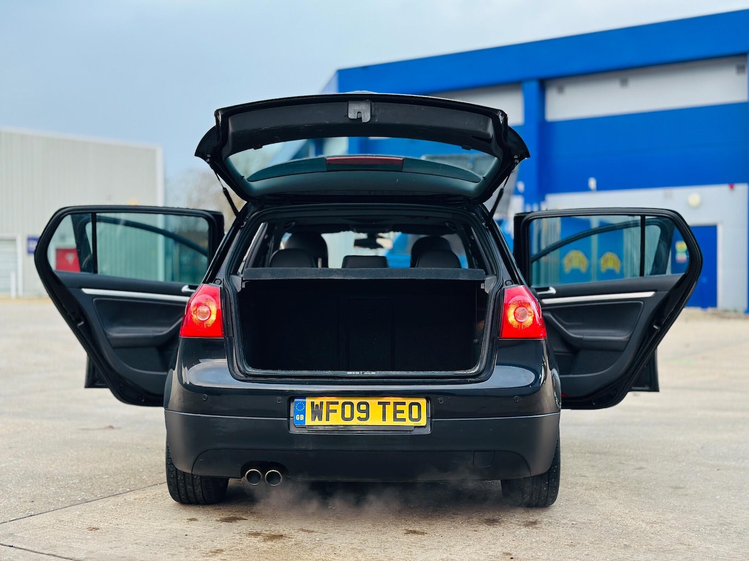 Used Volkswagen Golf 2009 for sale - 76801625: Photo 11