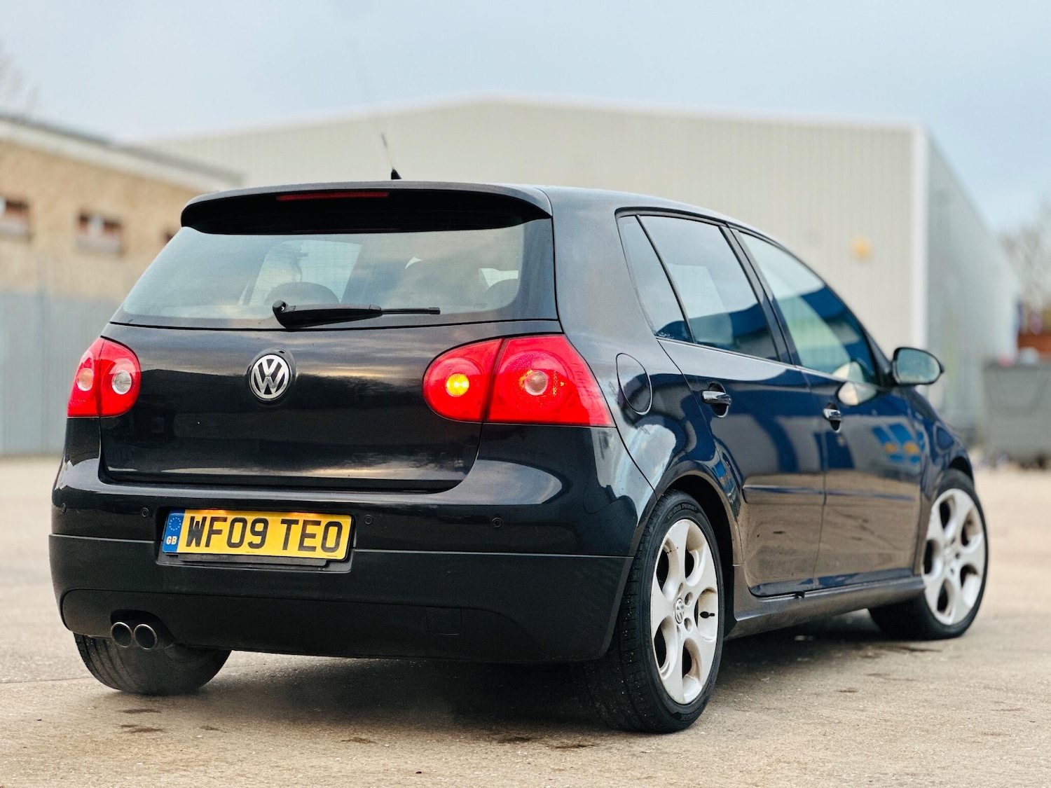 Used Volkswagen Golf 2009 for sale - 76801625: Photo 4
