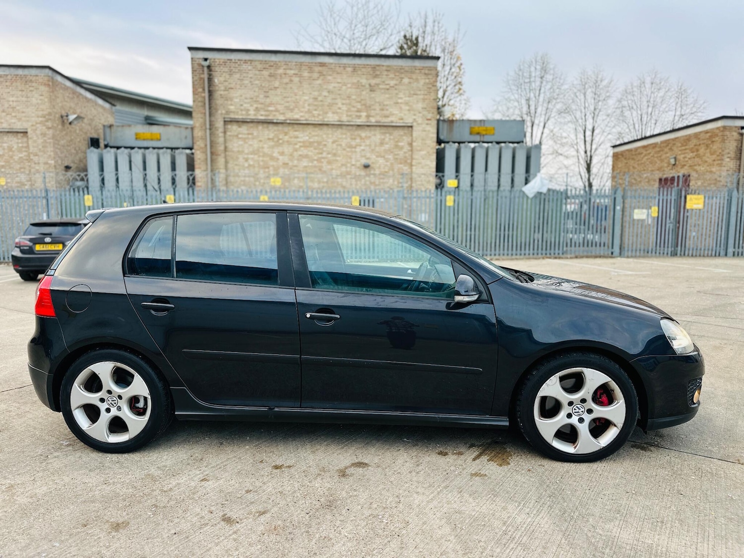 Used Volkswagen Golf 2009 for sale - 76801625: Photo 40