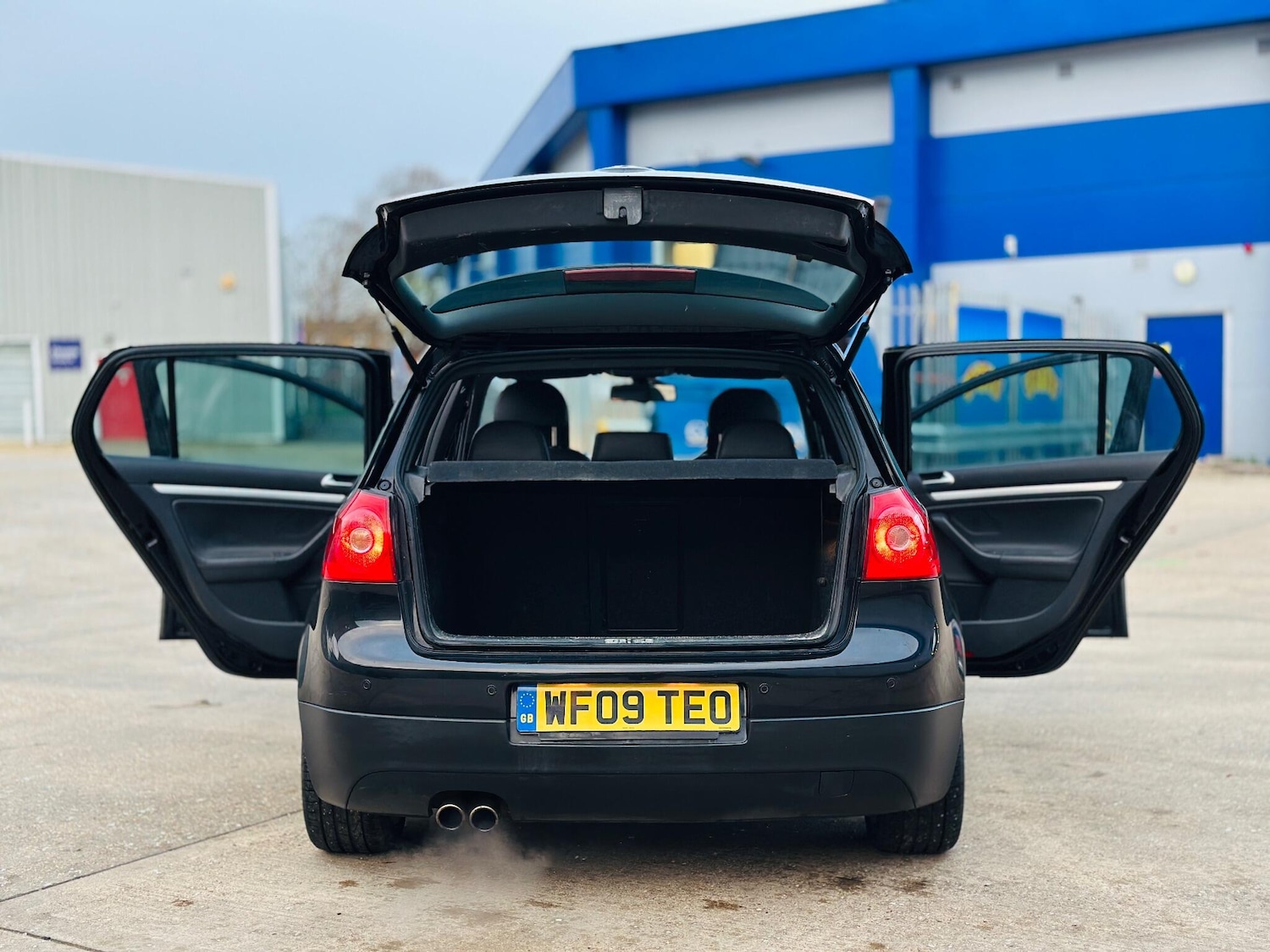 Used Volkswagen Golf 2009 for sale - 76801625: Photo 43