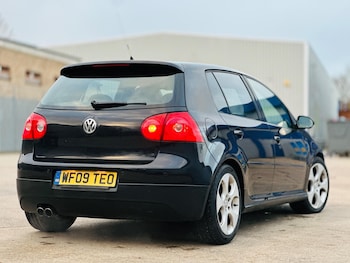 Used Volkswagen Golf 2009 for sale - 76801625: Photo