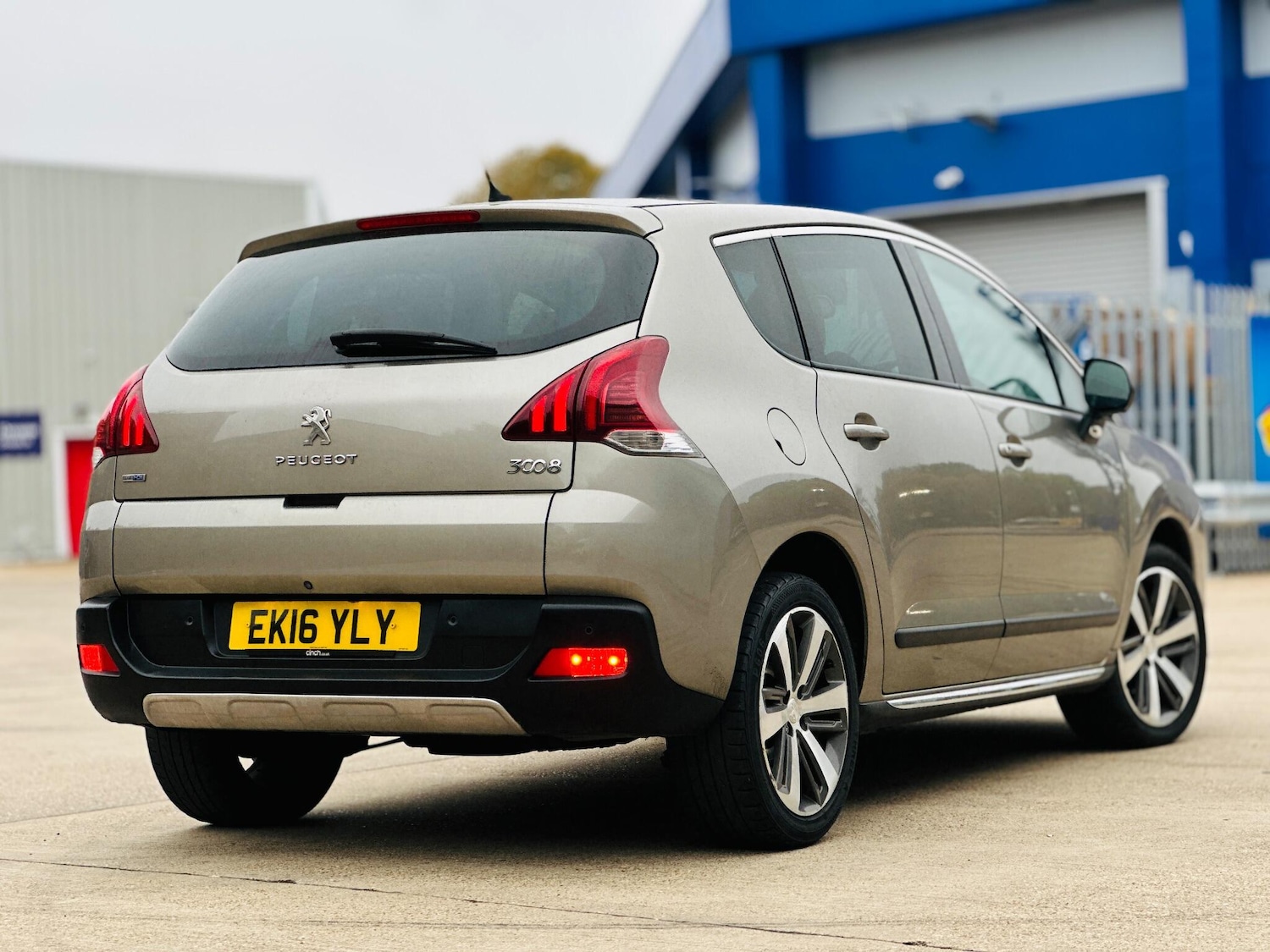 Used Peugeot 3008 2016 for sale - 76251294: Photo 4