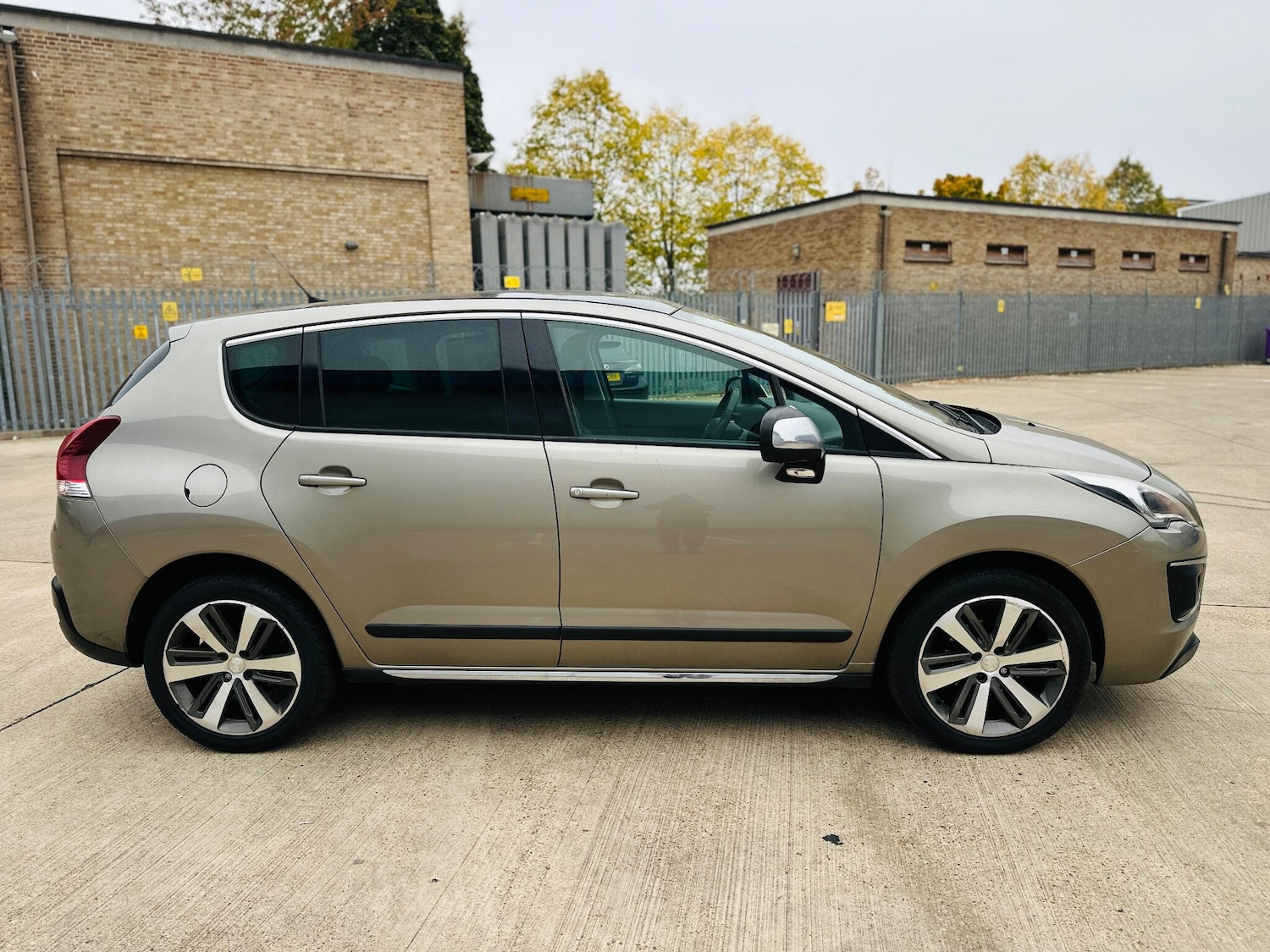 Used Peugeot 3008 2016 for sale - 76251294: Photo 43