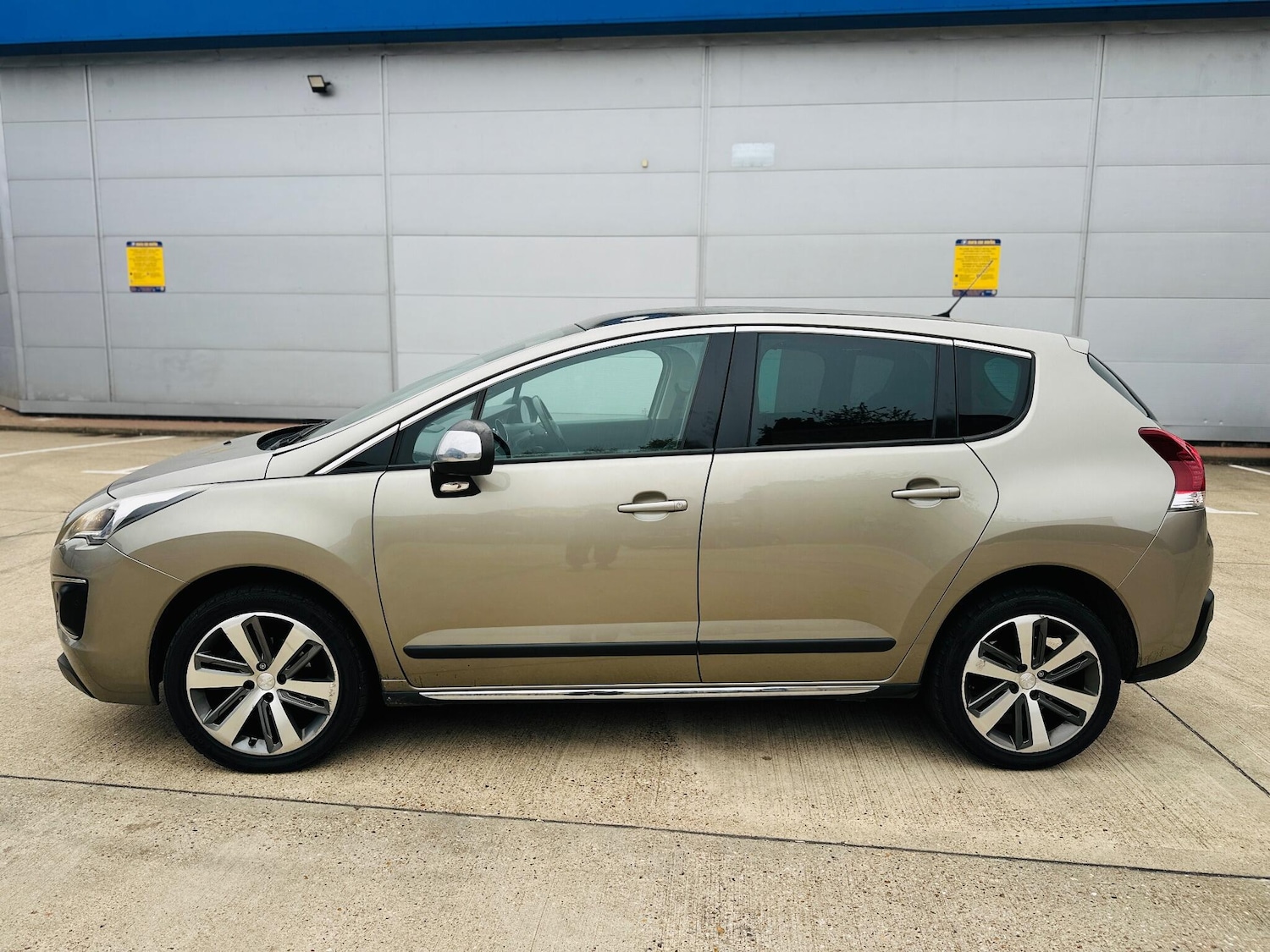 Used Peugeot 3008 2016 for sale - 76251294: Photo 44