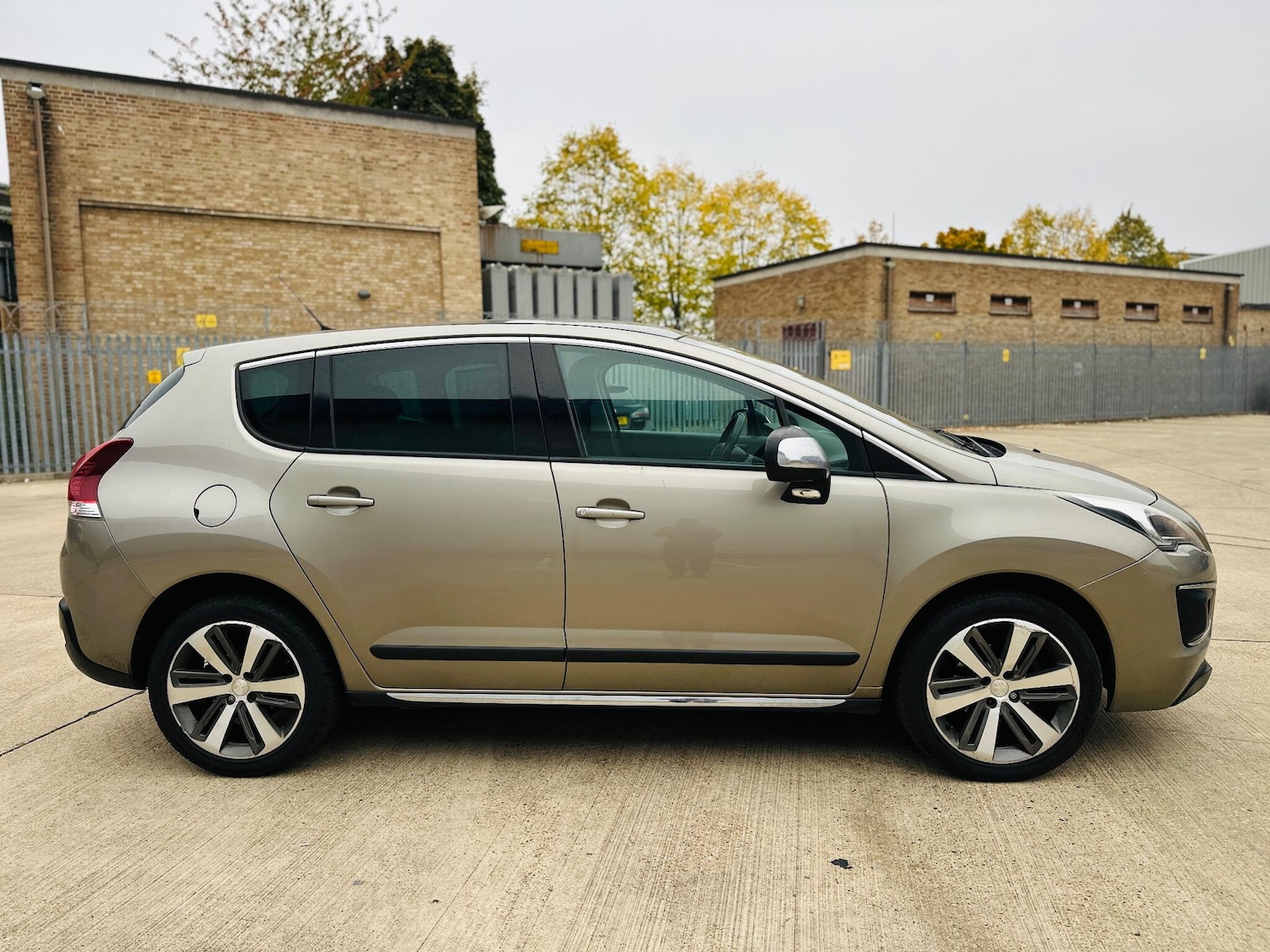 Used Peugeot 3008 2016 for sale - 76251294: Photo 8