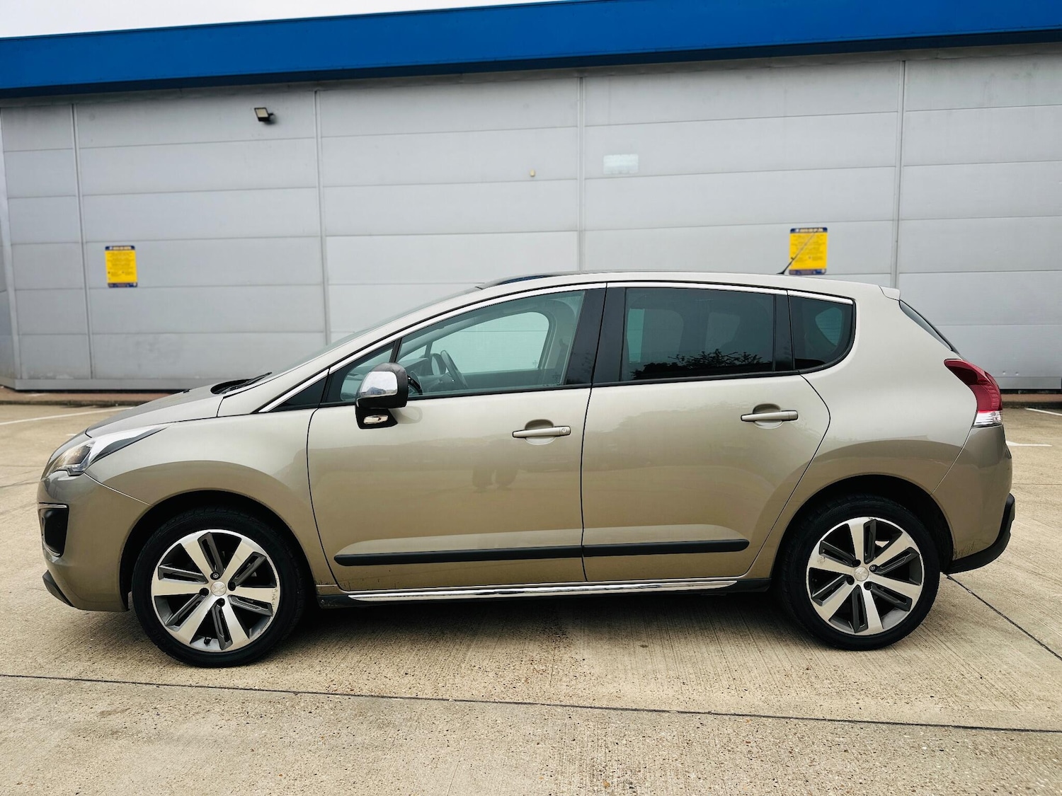 Used Peugeot 3008 2016 for sale - 76251294: Photo 9
