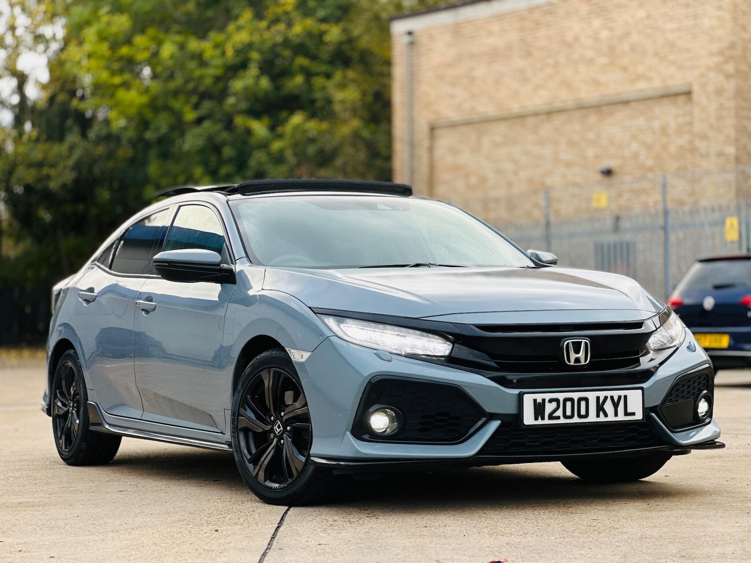 Used Honda Civic 2017 for sale - 76327230: Photo 1