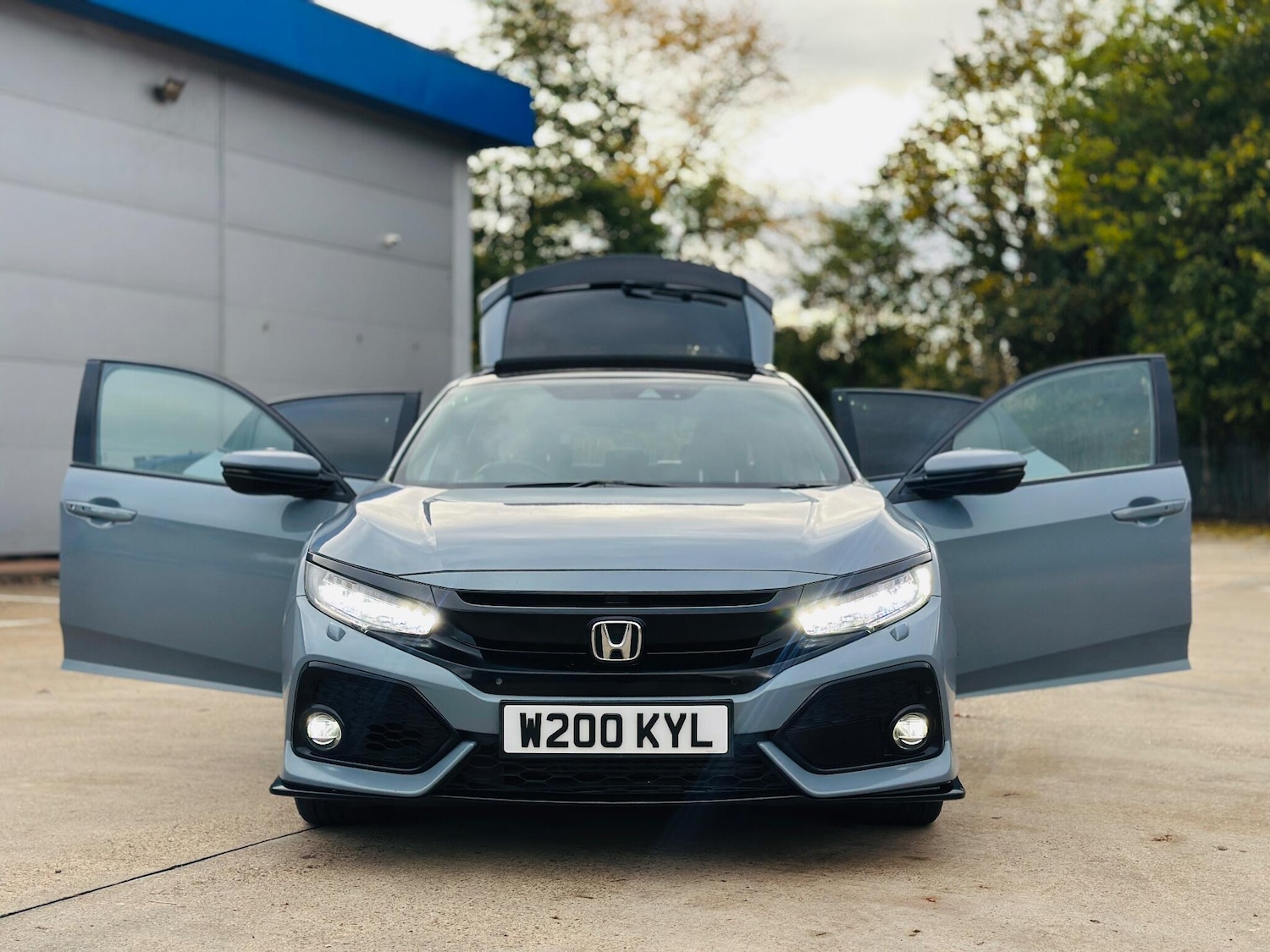 Used Honda Civic 2017 for sale - 76327230: Photo 10