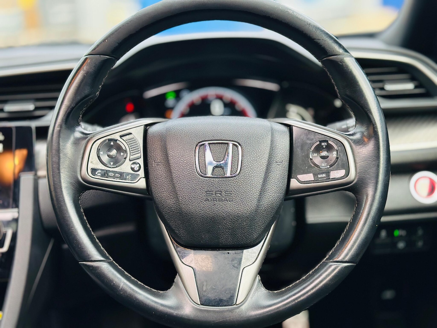 Used Honda Civic 2017 for sale - 76327230: Photo 13