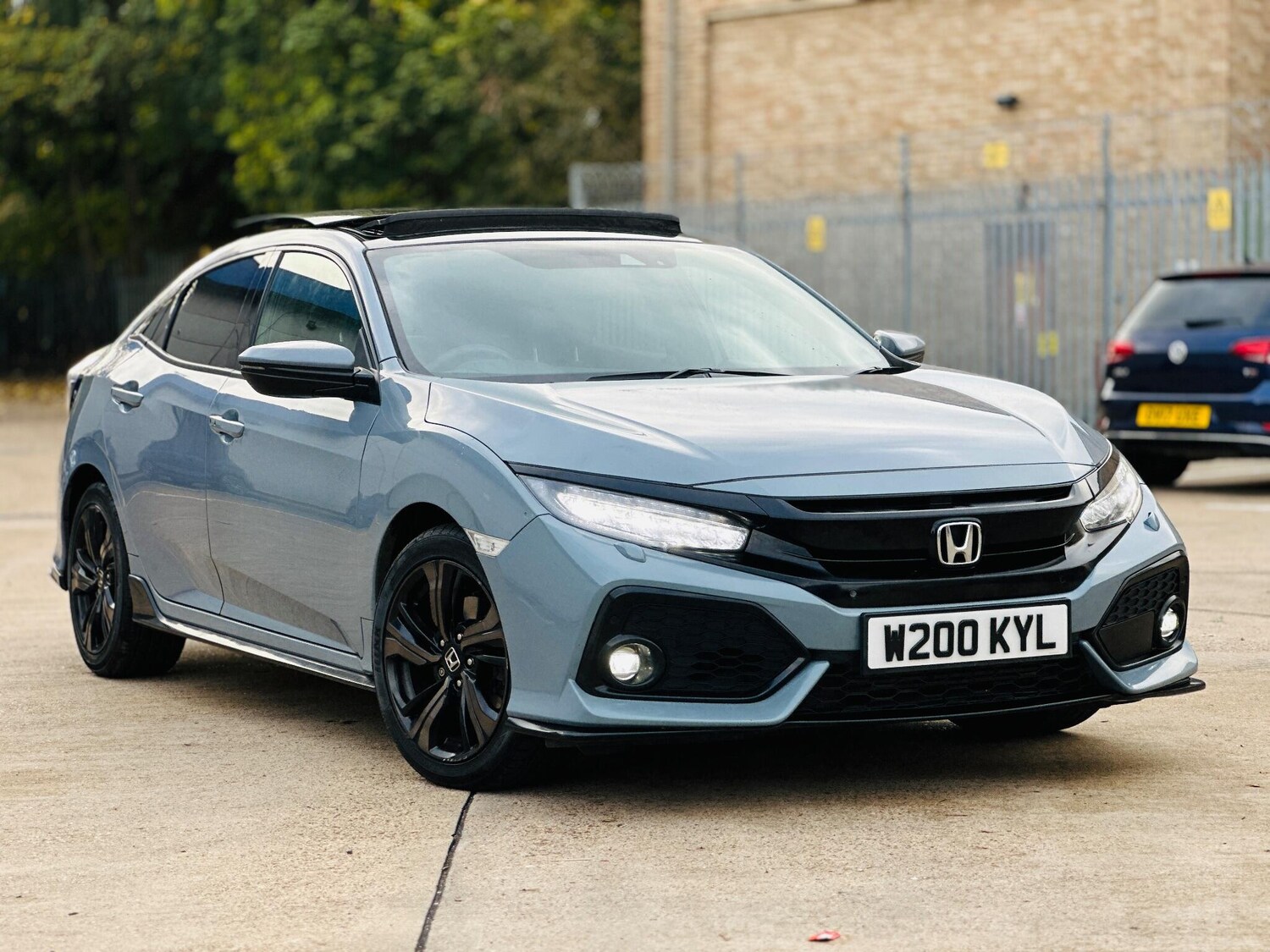 Used Honda Civic 2017 for sale - 76327230: Photo 38