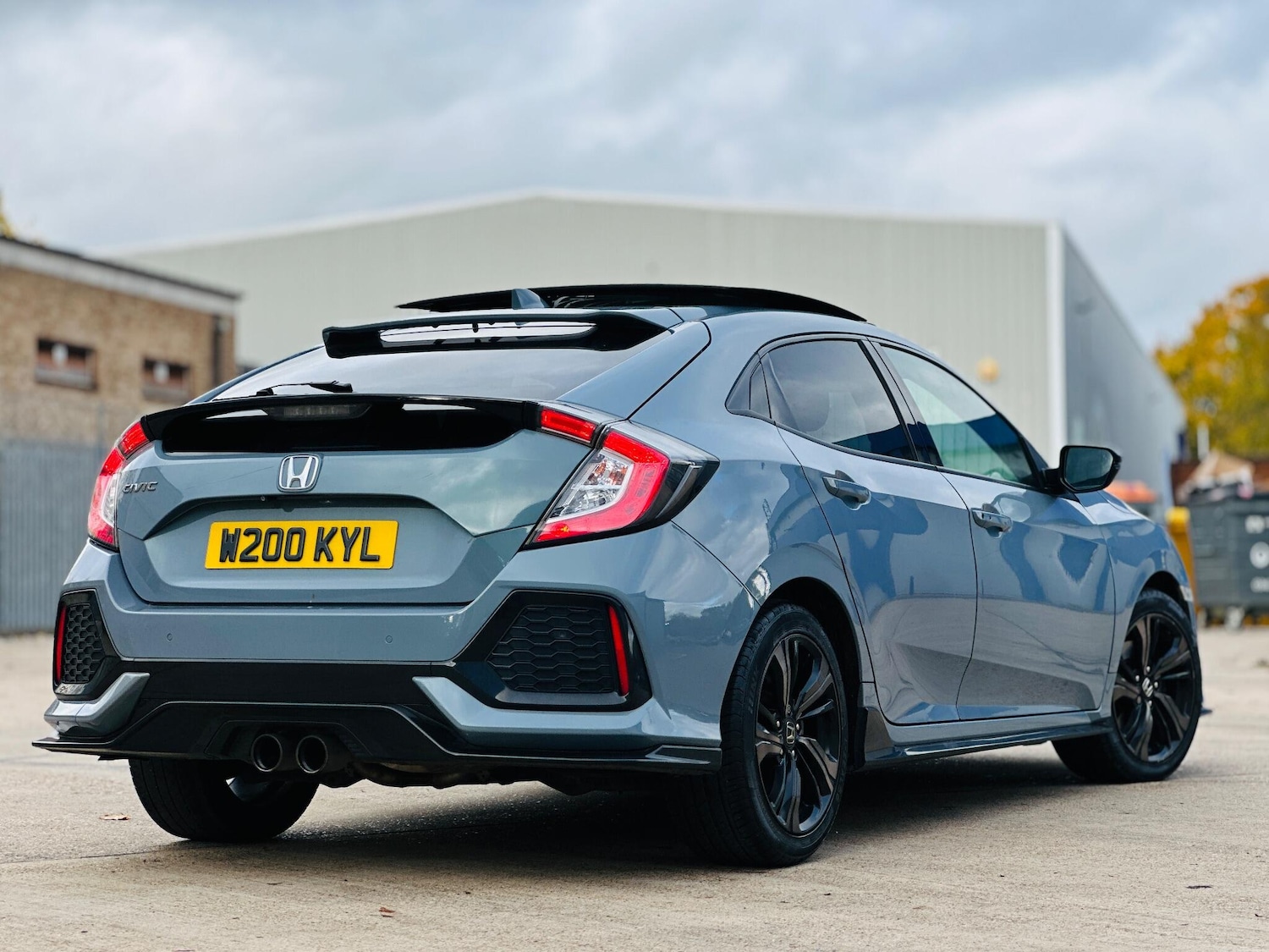 Used Honda Civic 2017 for sale - 76327230: Photo 4