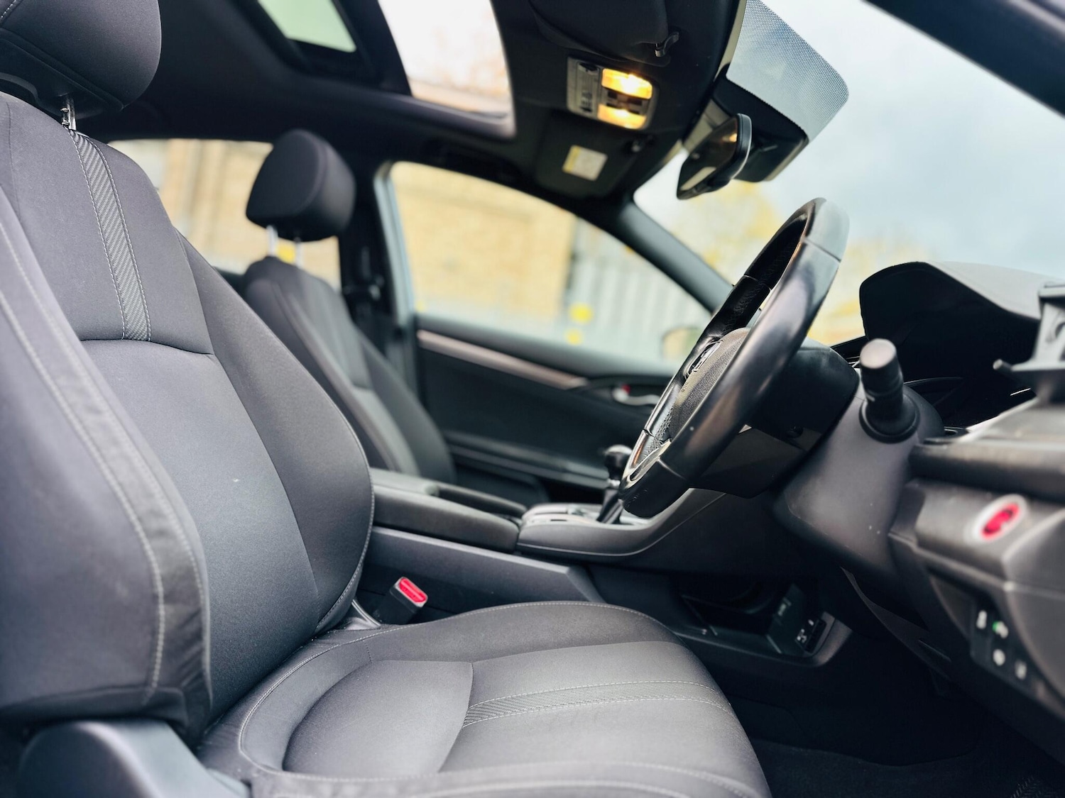 Used Honda Civic 2017 for sale - 76327230: Photo 49